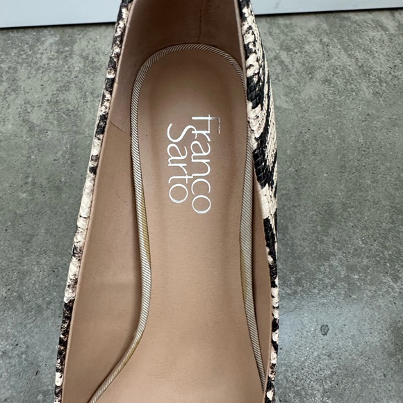 Franco Sarto Heels Snake Pattern - Picture 2 of 2
